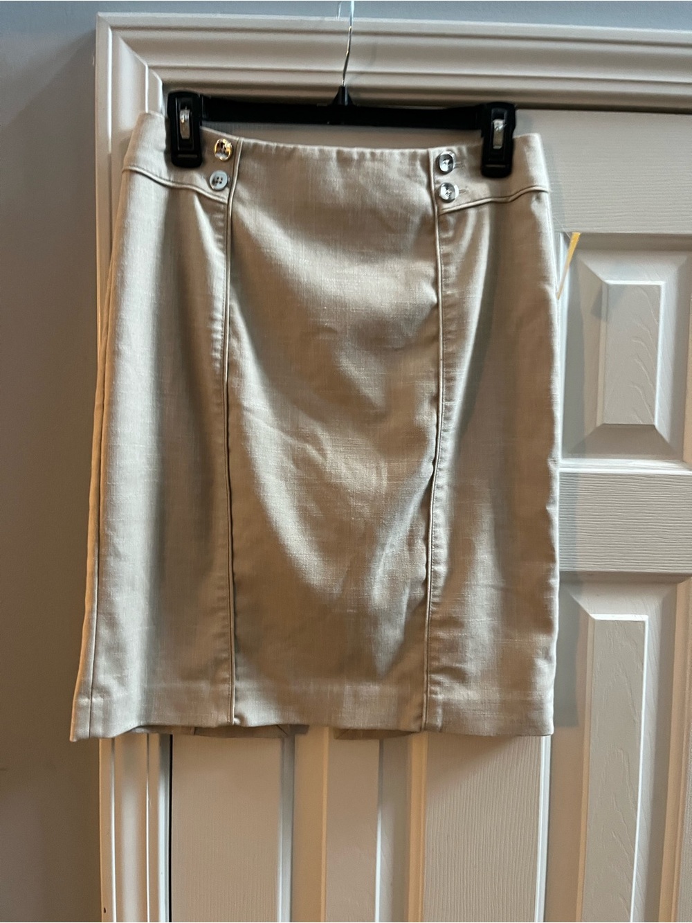 White House Black Market Classic Cream A-Line Women's Skirt